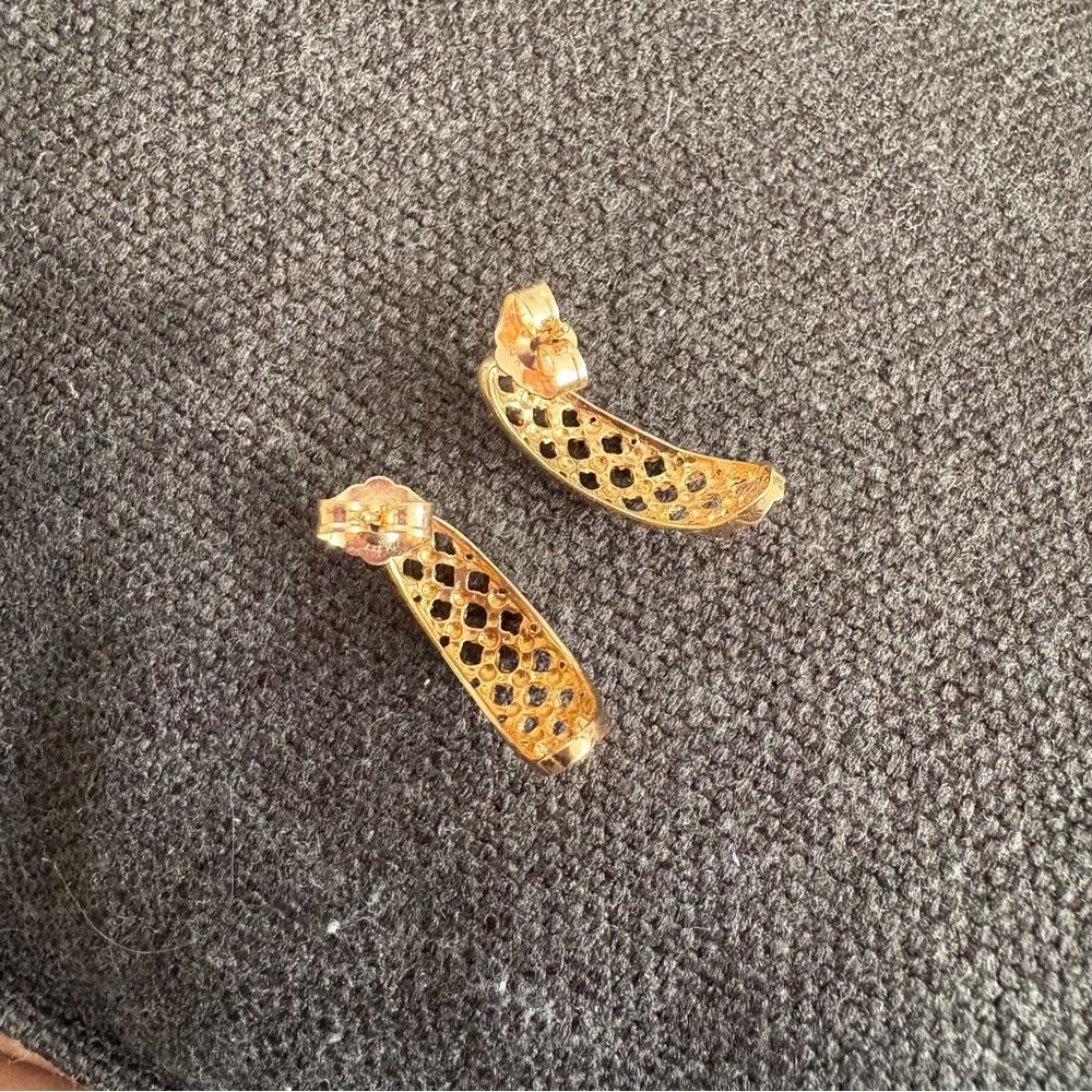 Chic 14k Gold Textured Earrings - Picture 5 of 12